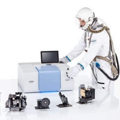 0_INVENIO_X_Touch_accessories_astronaut_w_helmet.jpg